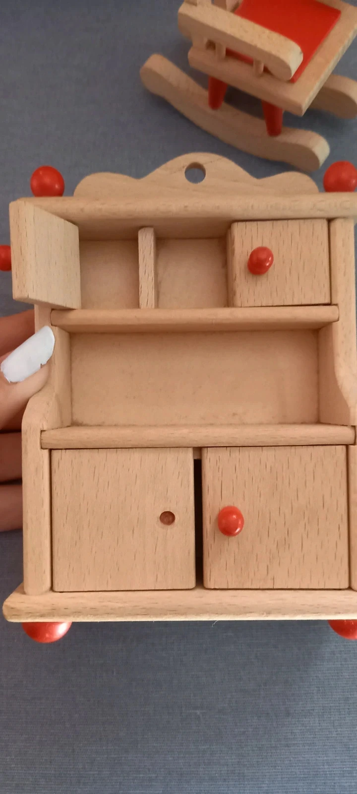 Maison de poupée en bois et mobilier – photo 16